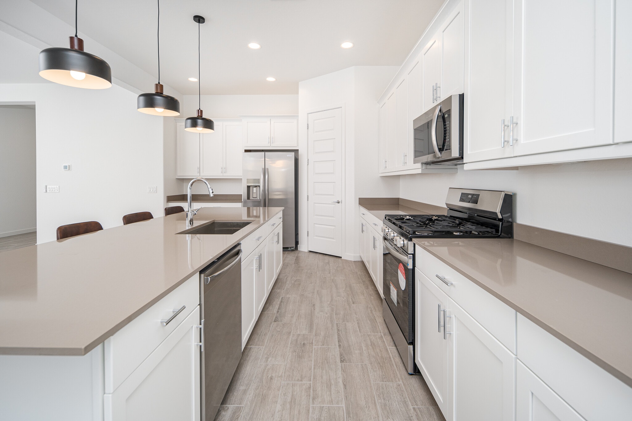 Building Photo - 3264 W Peak View Rd