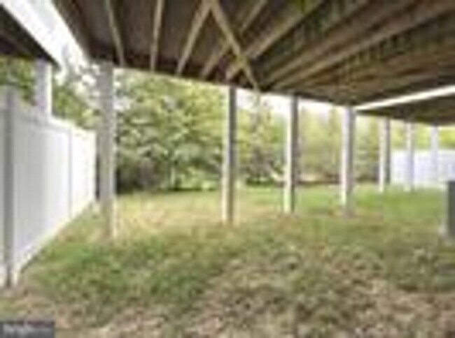 Building Photo - Beautiful 3bd 2/2bths town home in Summerfield Village!