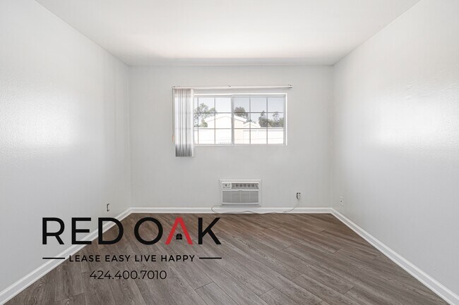 Building Photo - 10201 Woodbine St