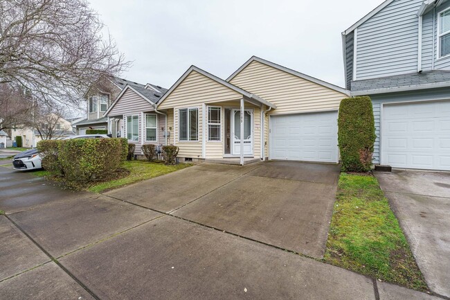 Building Photo - Bright Single-Level Vancouver Home with Garage, In-Unit Laundry, and Private Patio
