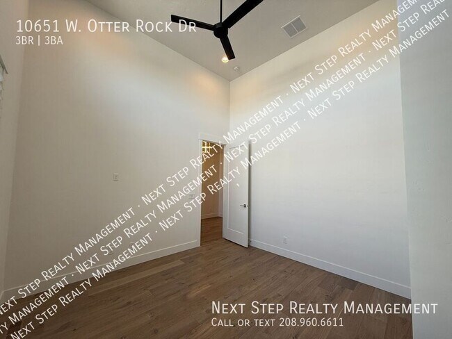 Building Photo - 10651 W Otter Rock Dr