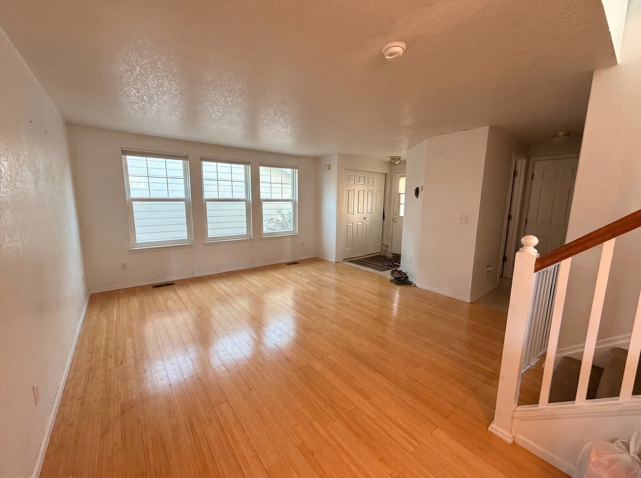 Building Photo - 8043 Clay Dr