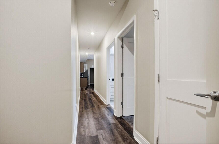 Building Photo - 110 N Boston Ave