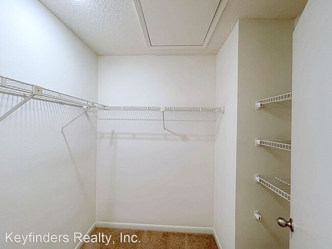 Building Photo - 1 br, 1.5 bath House - 5110 Butter Creek L...