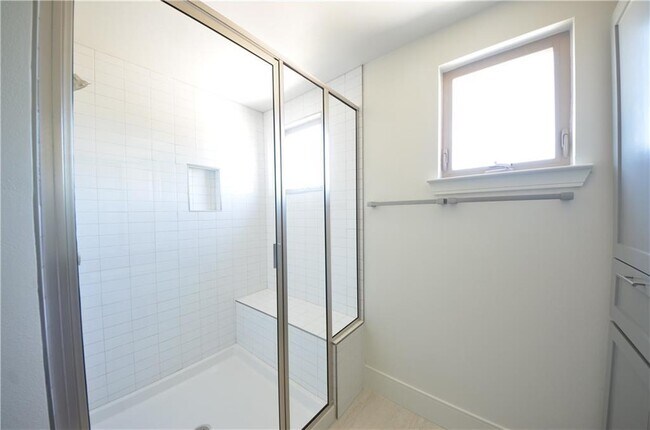 Building Photo - 406 Conservation Dr