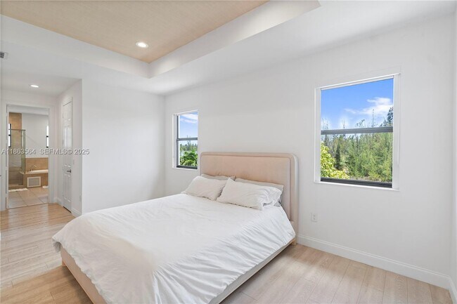 Building Photo - 9974 NW 86th Terrace