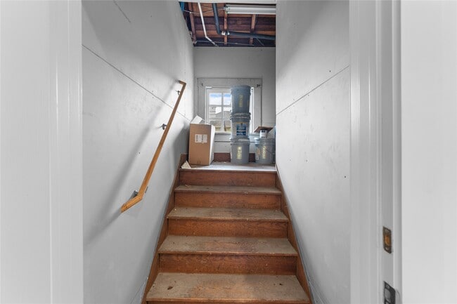 Building Photo - 720 W Alabama St
