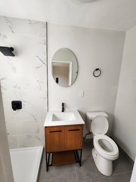 Building Photo - 1442 Stanford St