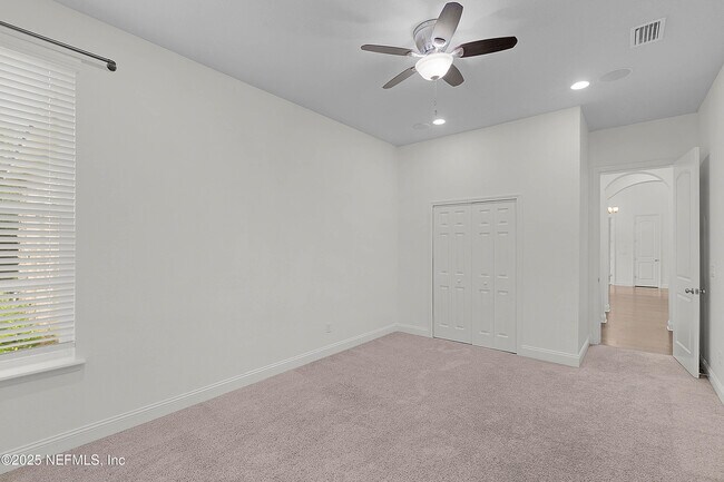 Building Photo - 128 Payasada Oaks Trail
