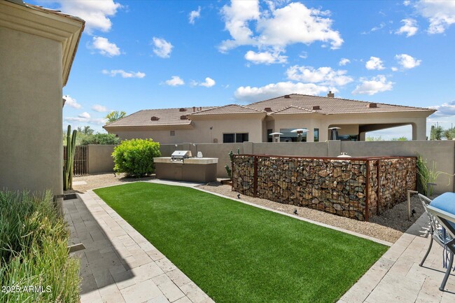 Building Photo - 9338 E Prairie Cir