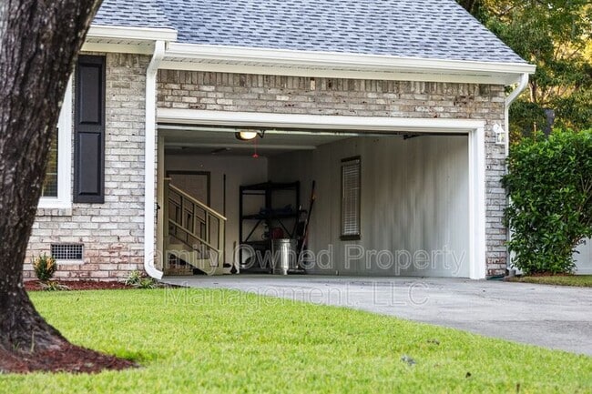 Building Photo - 122 Botany Bay Blvd