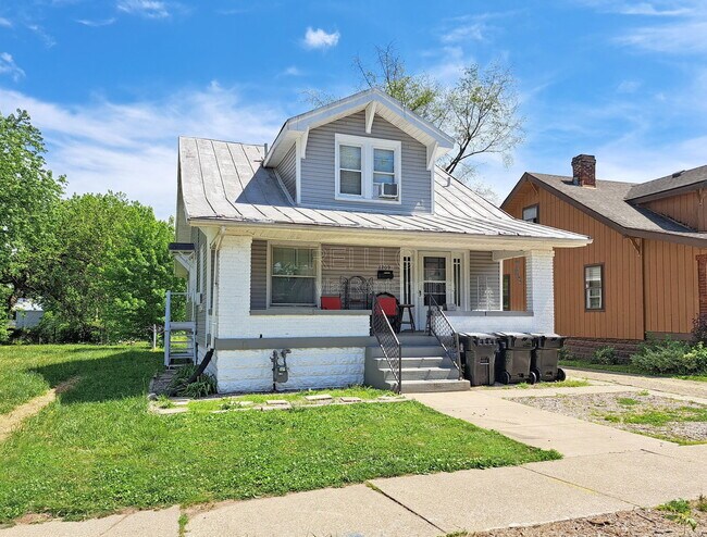 Building Photo - 1209 Central Ave