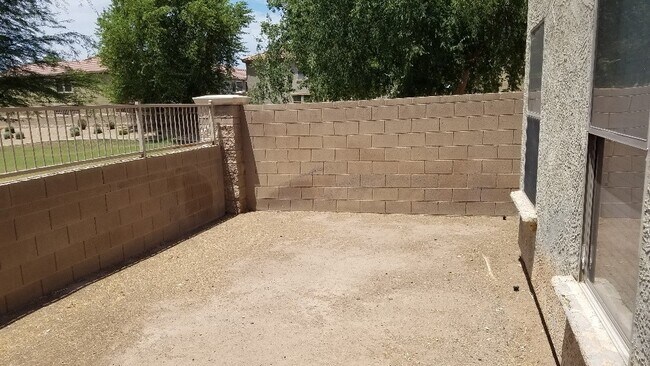 Building Photo - 9598 N 82nd Ln