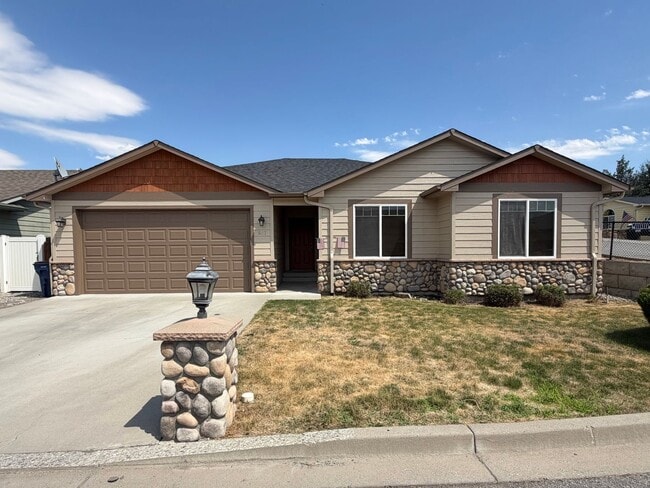 Building Photo - 907 Fawn Cir