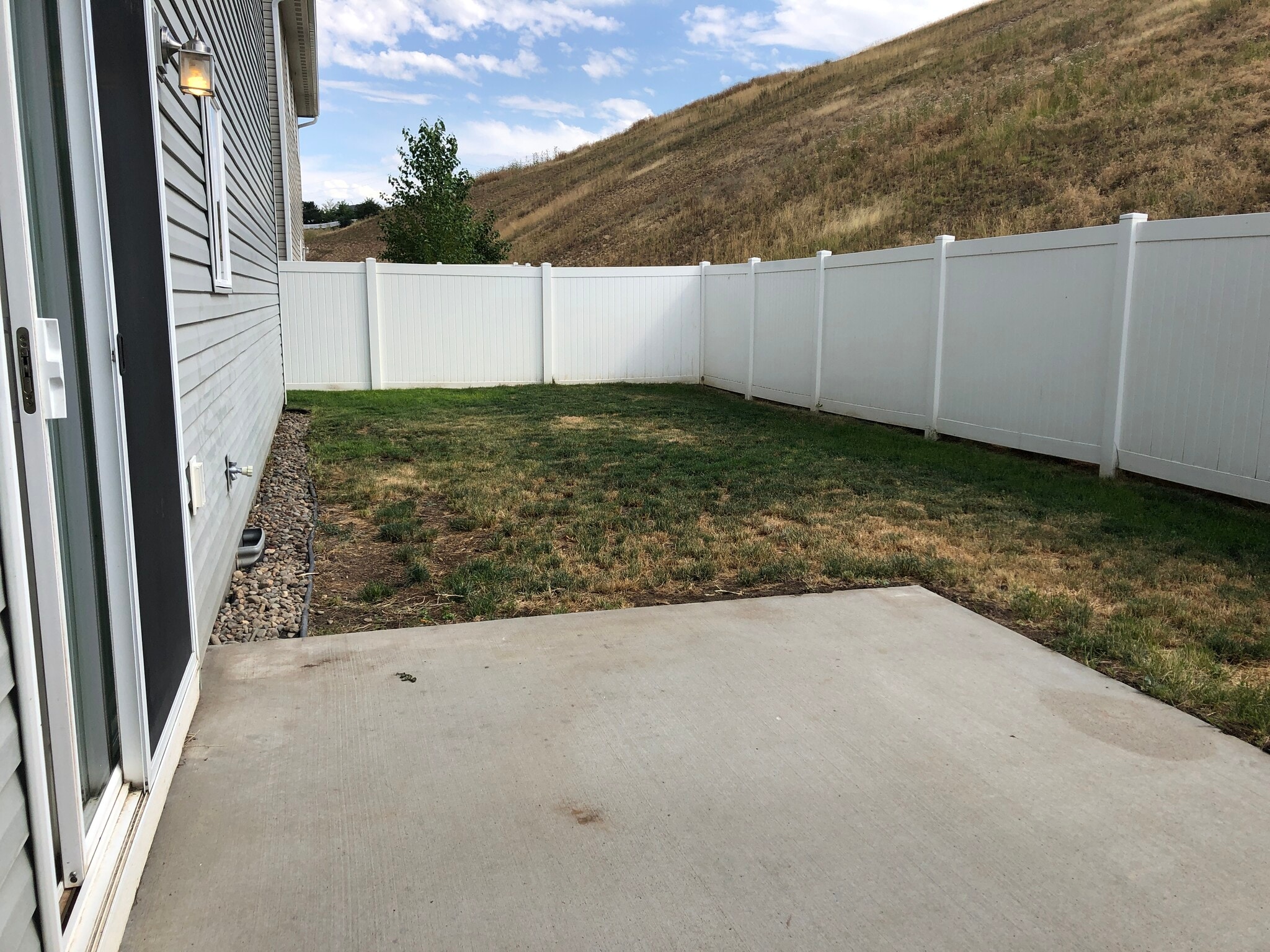 Building Photo - 1437 SW Junegrass Ln