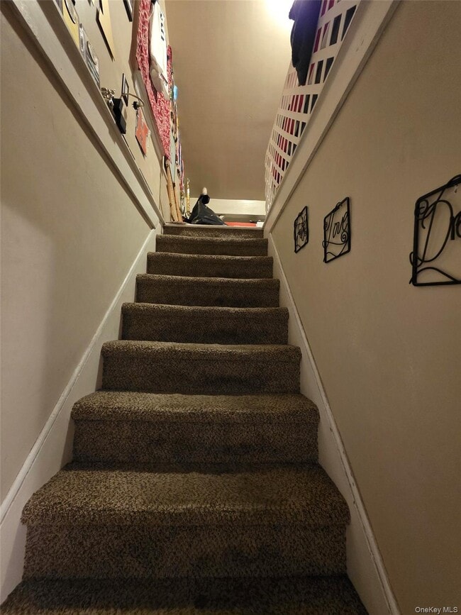 Building Photo - 121 4th St