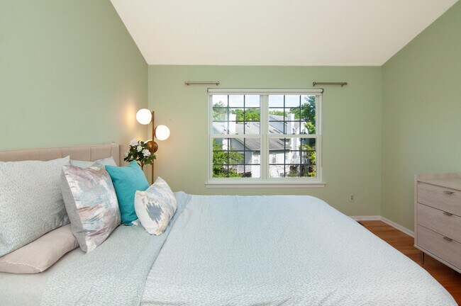 Building Photo - 4471 Hillside Ct