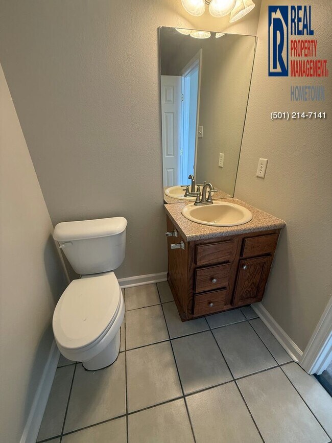 Building Photo - 2993 Wildwood Dr