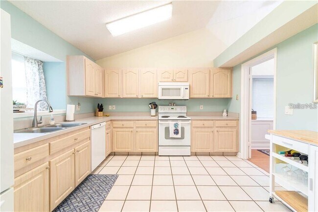 Building Photo - 1907 Coral Tree Ct