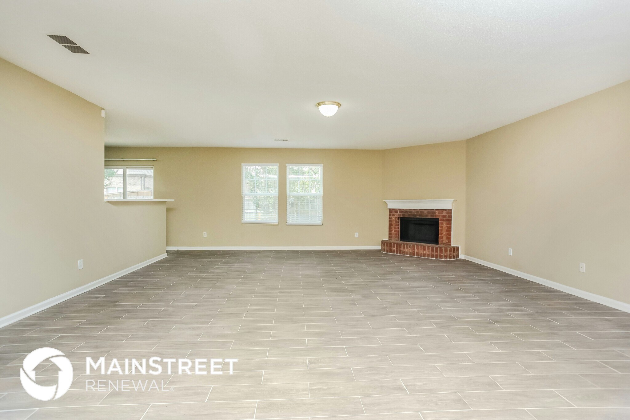 Building Photo - 9996 Chariden Dr