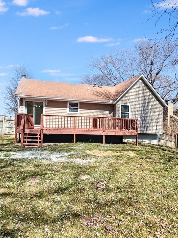 Building Photo - Charming 4-Bedroom Home with Spacious Yard...