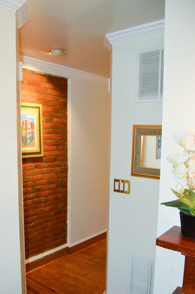 Hallway - 1930 Bank St