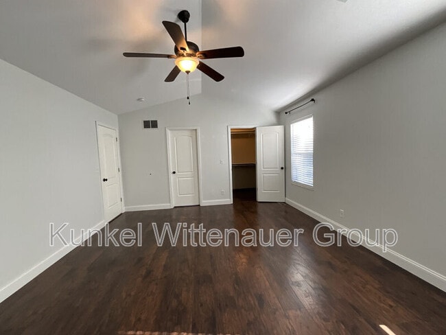 Building Photo - 329 Ring of Kerry Dr