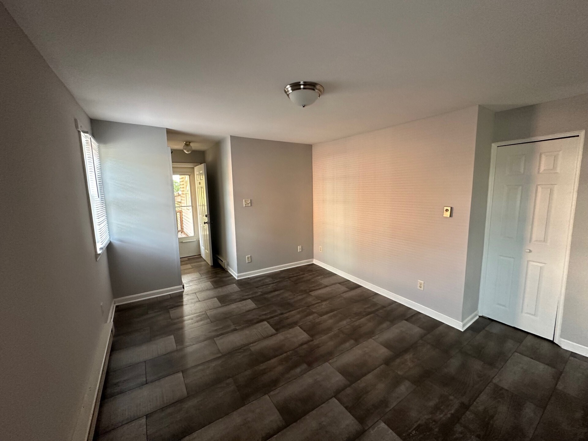 Livingroom V2 - 426 W Main St