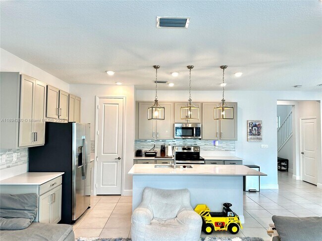 Building Photo - 1101 Azul Ct
