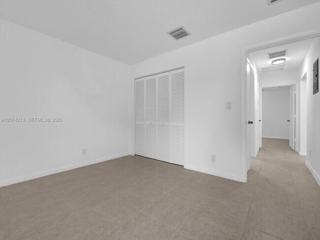 Building Photo - 241 NW 40th St