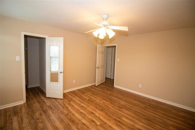 Building Photo - 21534 Pointed Oak Ln