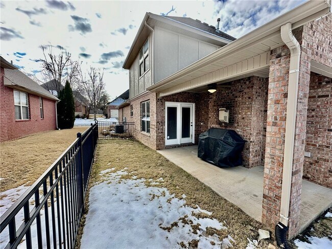 Building Photo - 6507 W Valley View Rd