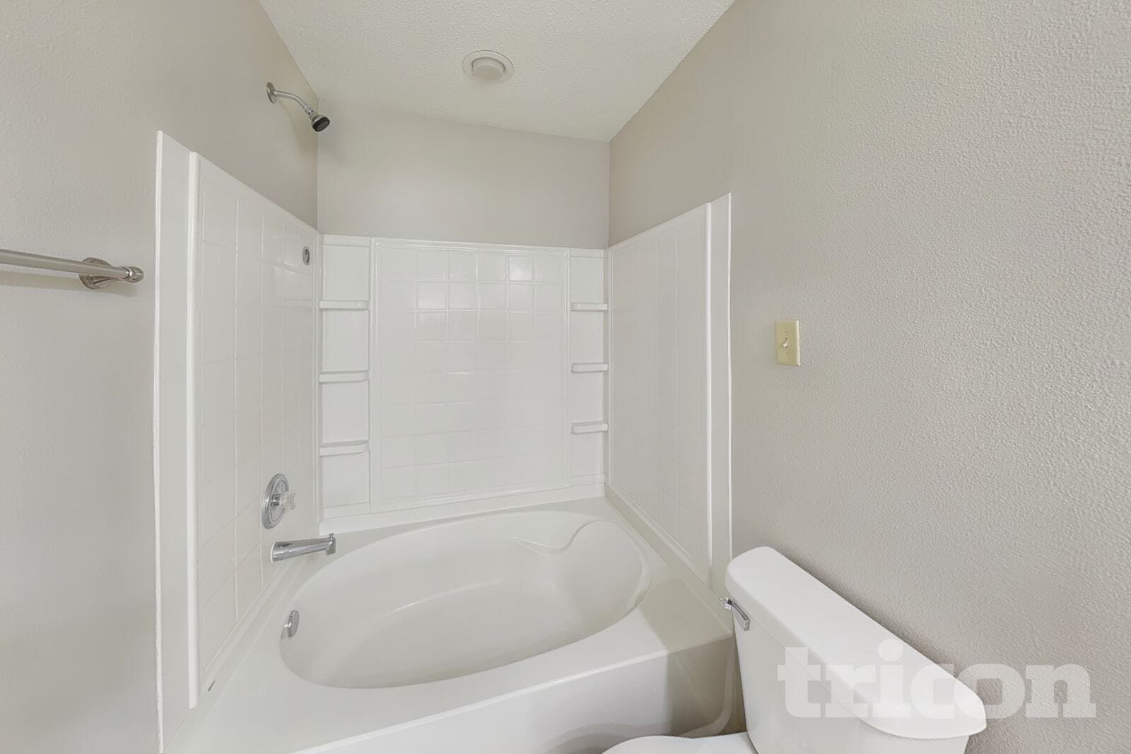 Building Photo - 746 Streamside Dr
