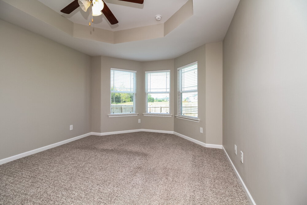 Building Photo - 1002 Chimalis Dr