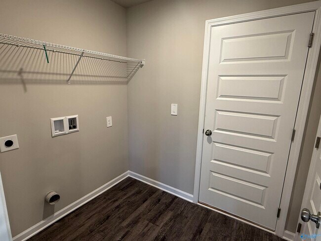 Building Photo - 151 Olde Hearth Rd