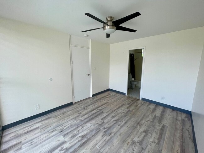 Building Photo - 1Bed / 1Bath / 1Parking W/D In Unit! Waipi...