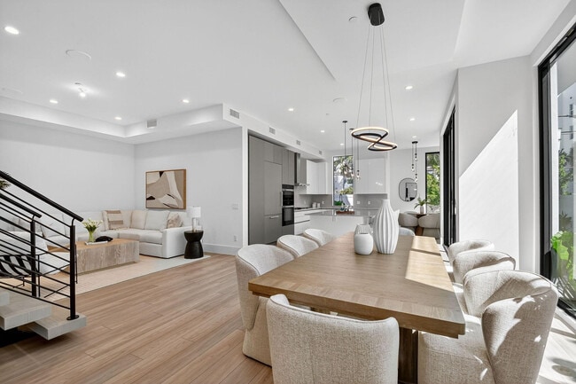 Building Photo - 204 Osceola Park Ln