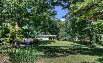 Building Photo - 560 Riceville Rd