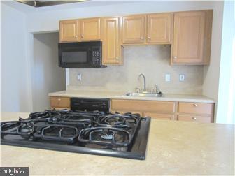 Building Photo - 1600 Waters Edge Dr