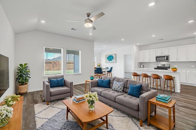 Building Photo - 20550 Fourier Dr