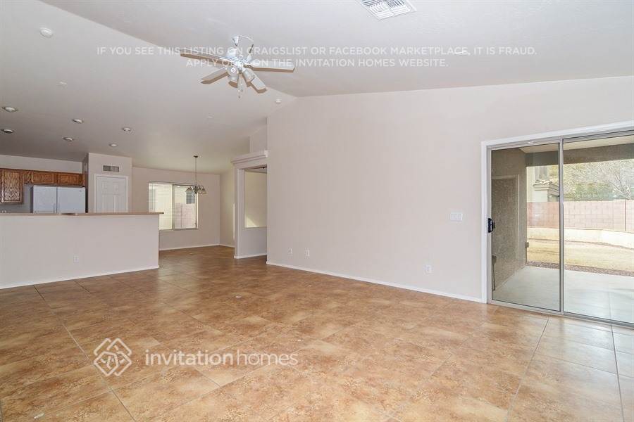 Building Photo - 14816 N 129th Dr
