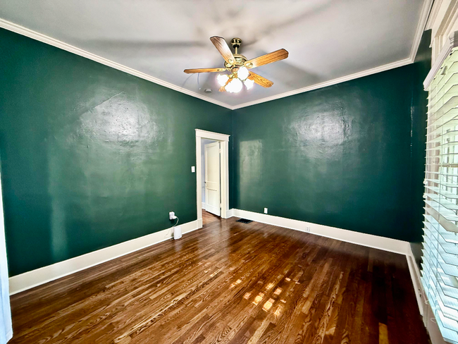 Building Photo - Beautifully Updated Historic Home in Midto...