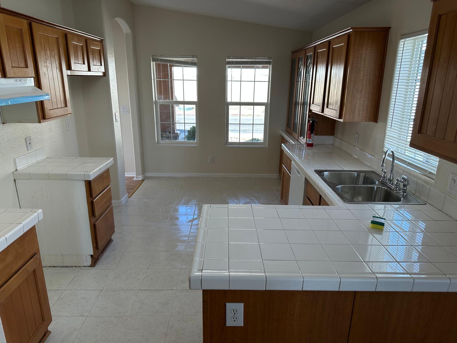 Building Photo - 2308 Rangeview Dr