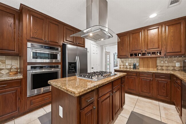 Building Photo - 18526 Fawn Run Ln