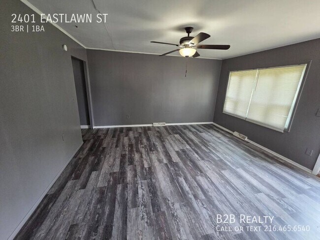 Building Photo - 2401 Eastlawn St