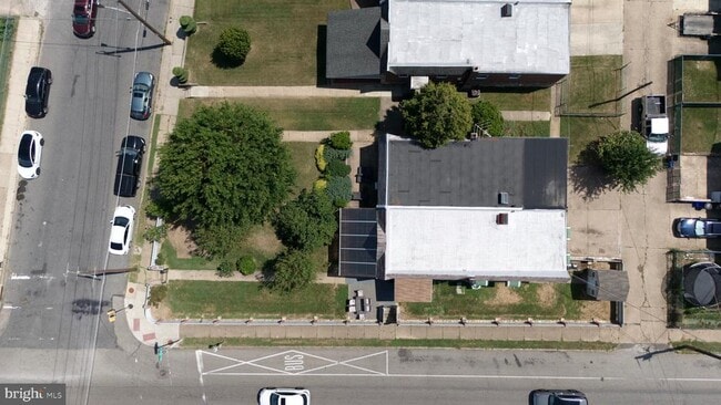 Building Photo - 1600 Fox Chase Rd