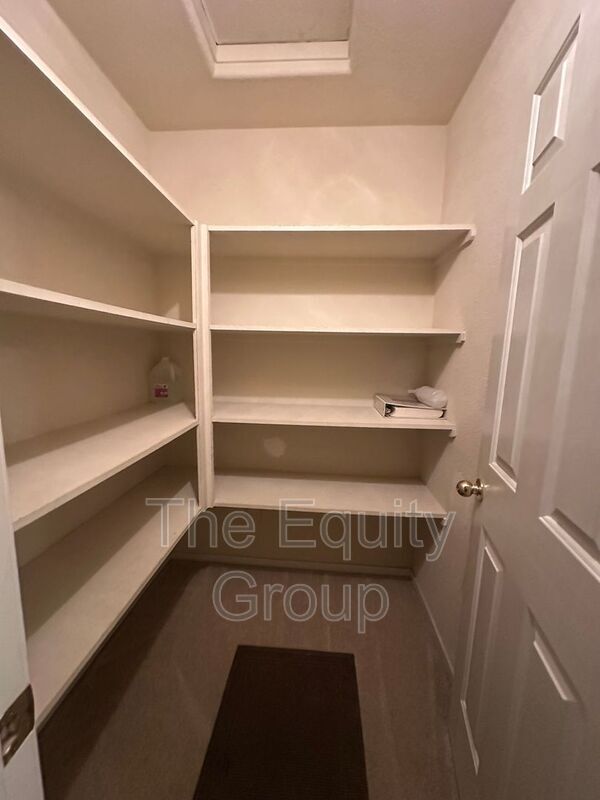 Building Photo - 2409 N Linda Vista St