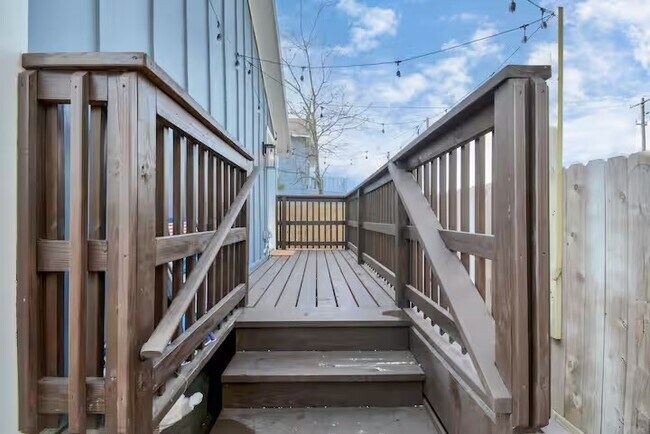 Building Photo - 5324 Avenue L