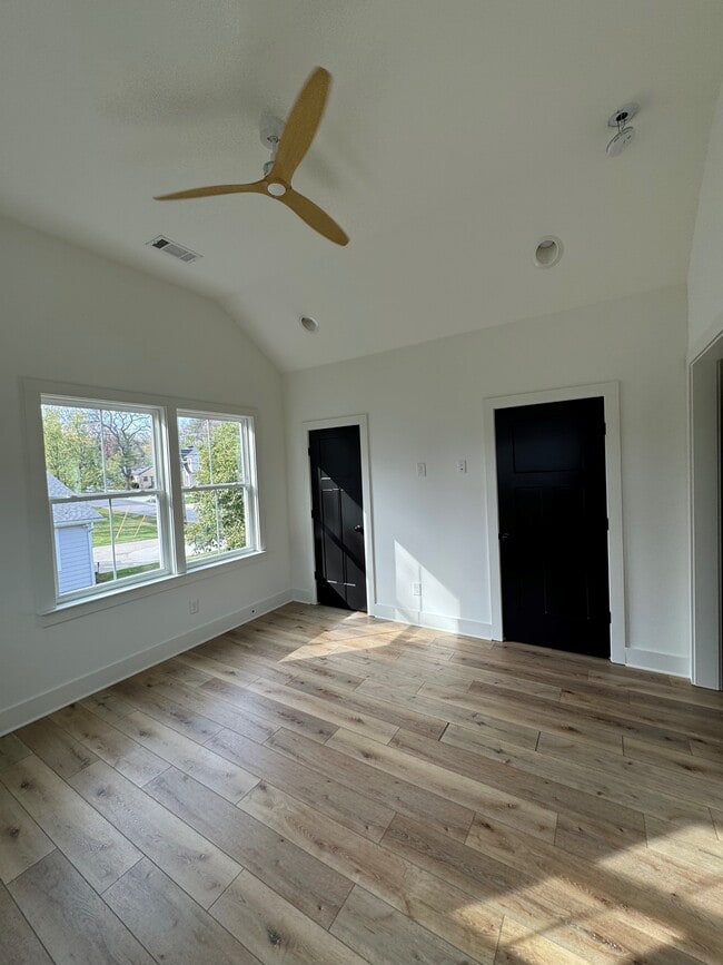 Building Photo - 509 Rosedale Ave