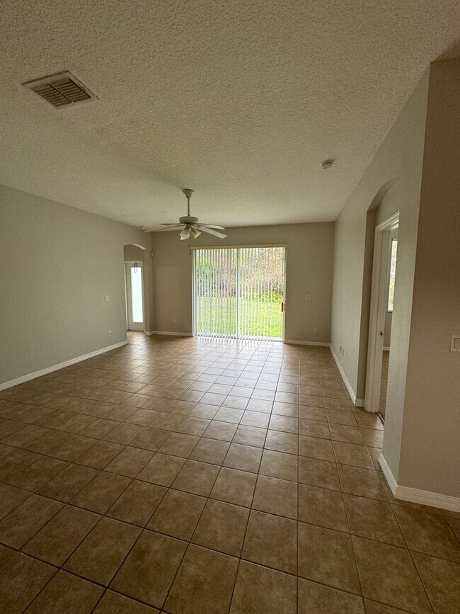 Building Photo - 10360 Sandy Marsh Ln
